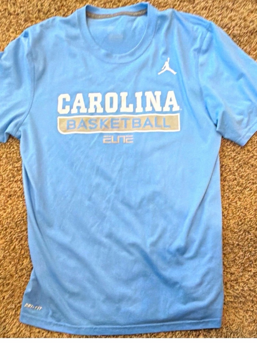 Nike Carolina Basketball Short-Sleeve Tee - Light Blue